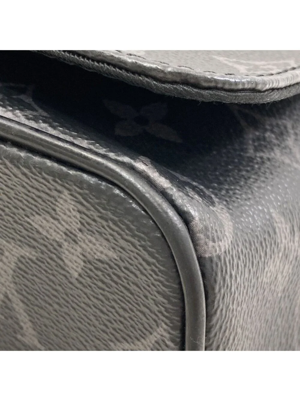 Louis Vuitton District PM Shoulder Bag Monogram Eclipse
